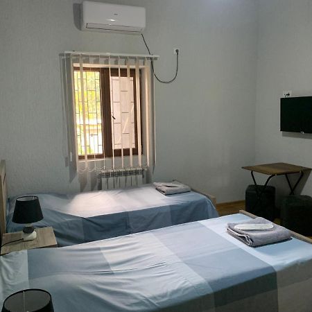 Nickos Hotel Kutaisi Luaran gambar