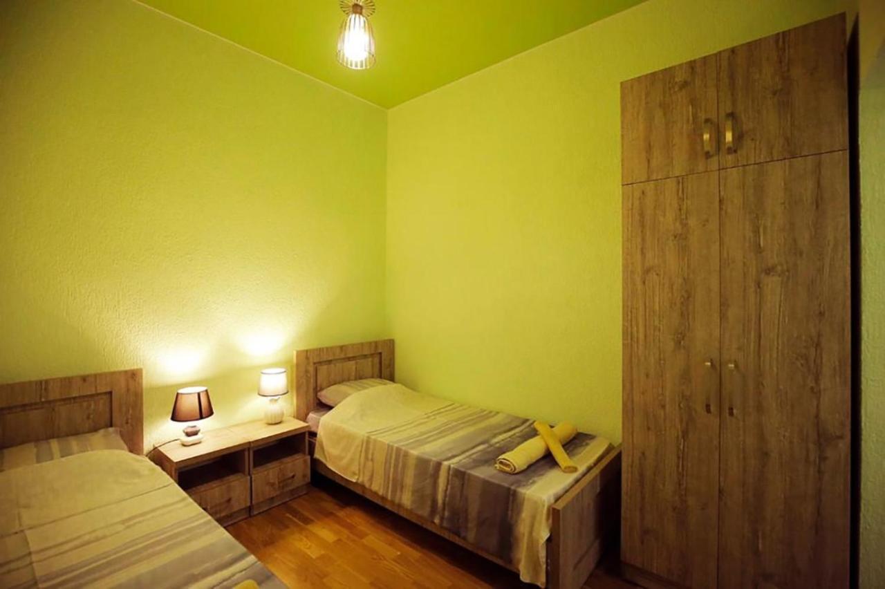 Nickos Hotel Kutaisi Luaran gambar