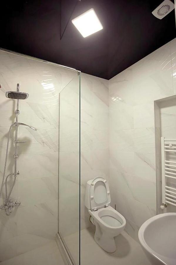 Nickos Hotel Kutaisi Luaran gambar
