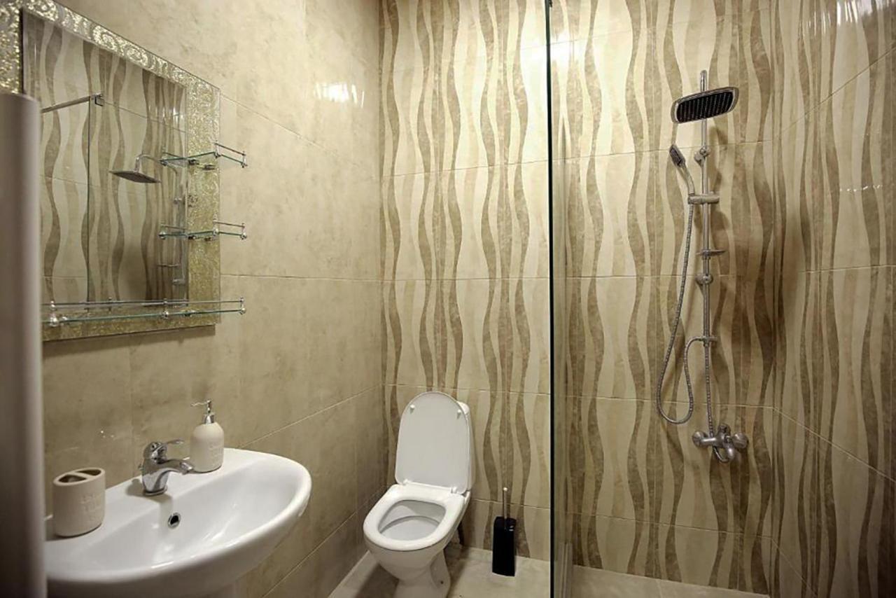 Nickos Hotel Kutaisi Luaran gambar
