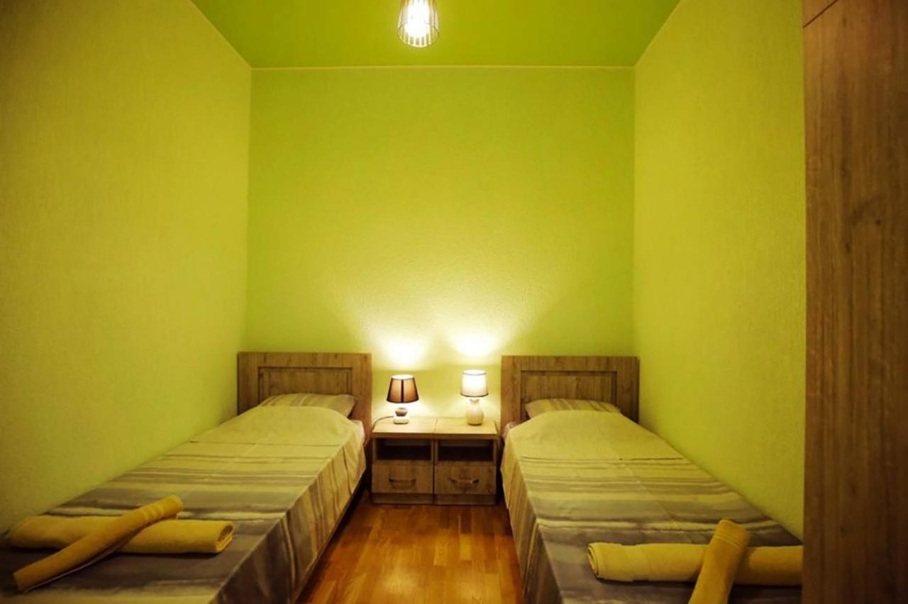 Nickos Hotel Kutaisi Luaran gambar