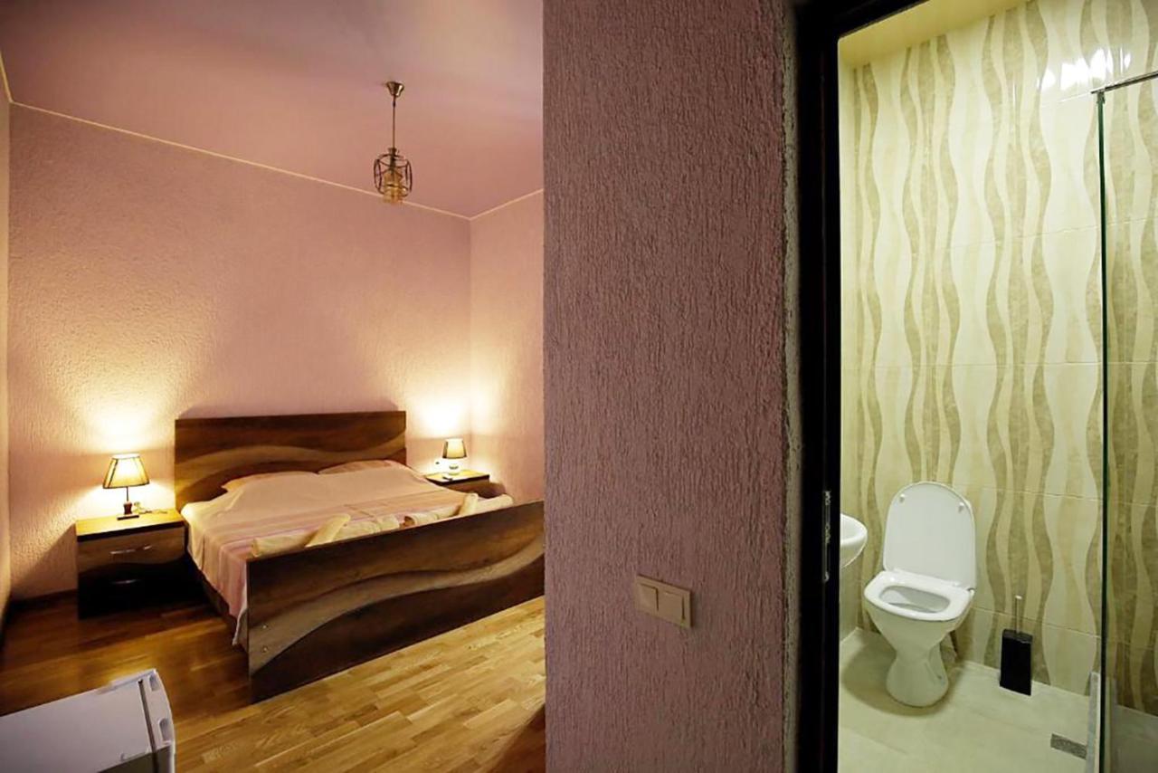 Nickos Hotel Kutaisi Luaran gambar