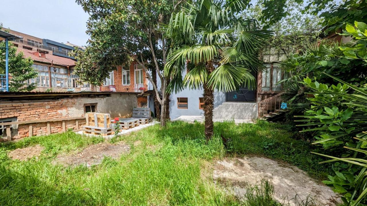 Nickos Hotel Kutaisi Luaran gambar