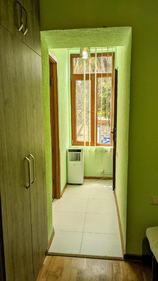 Nickos Hotel Kutaisi Luaran gambar